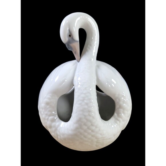 Vtg Lladro Porcelain Swan 4829 6" No Box - Picture 1 of 5